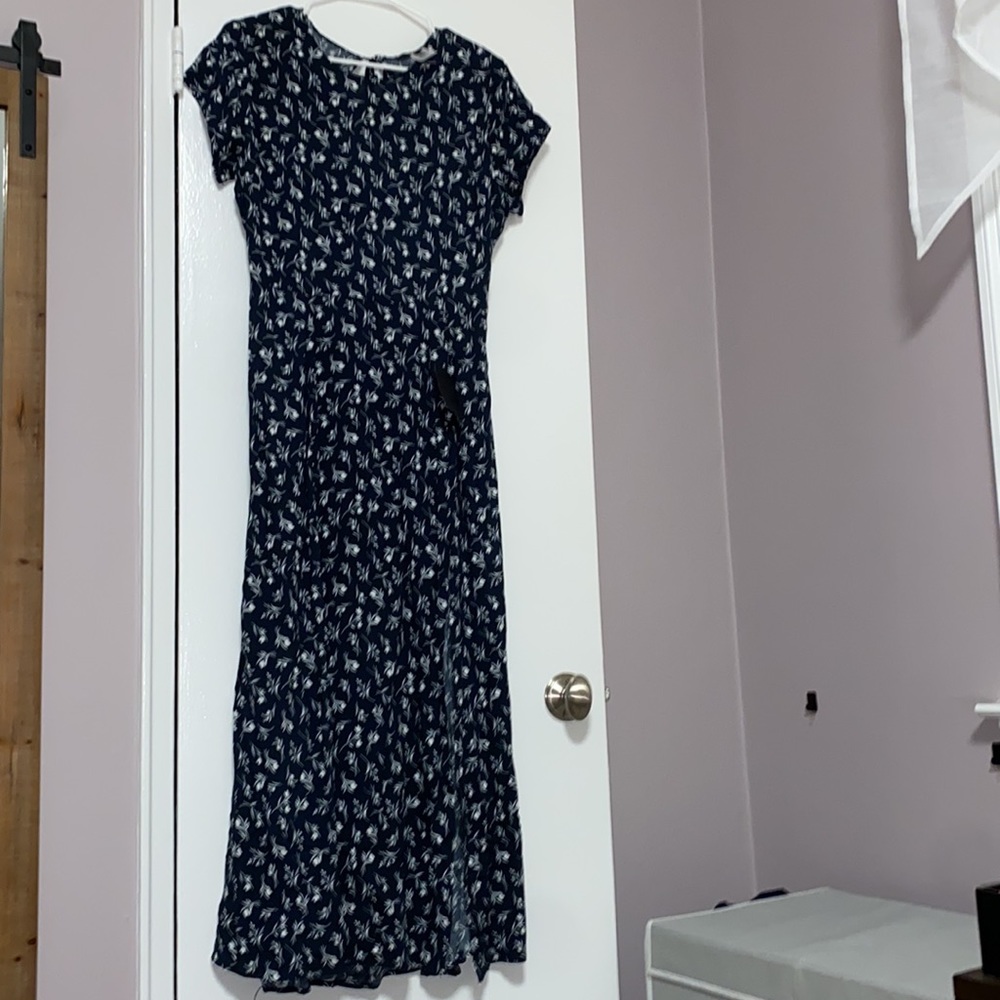 Size L New Desires Navy Blue Floral Print Backless Maxi Dress from Lulus‎ - Picture 2 of 7